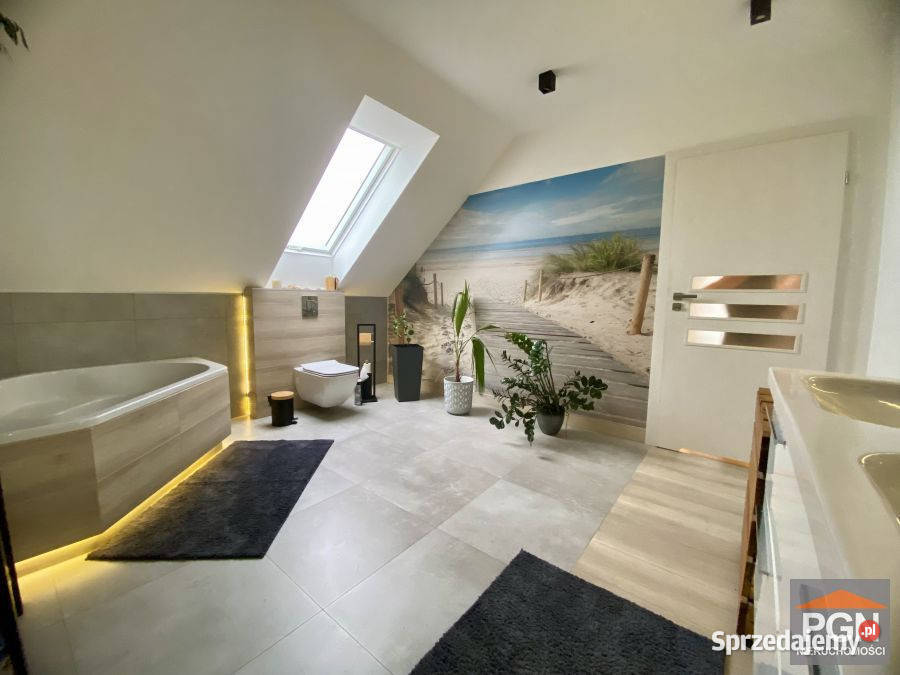 sprzedaży domu wolnostojącego 215m2 Pogorzelica