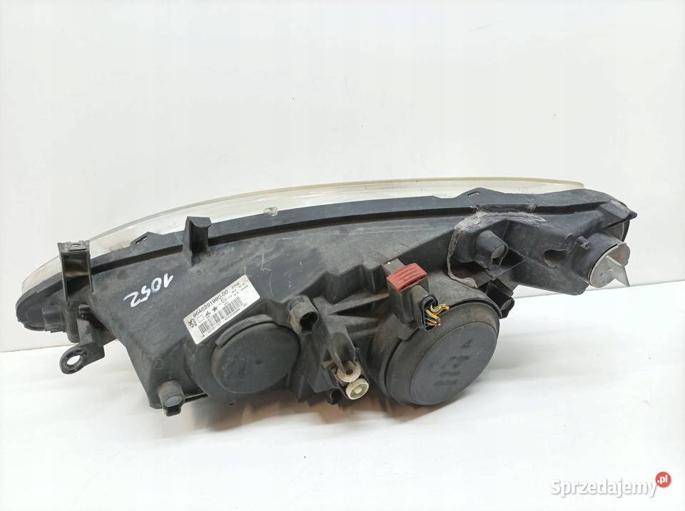 LAMPA PRZÓD PRAWA EUROPA 9646291980 Peugeot 307 sprzedam