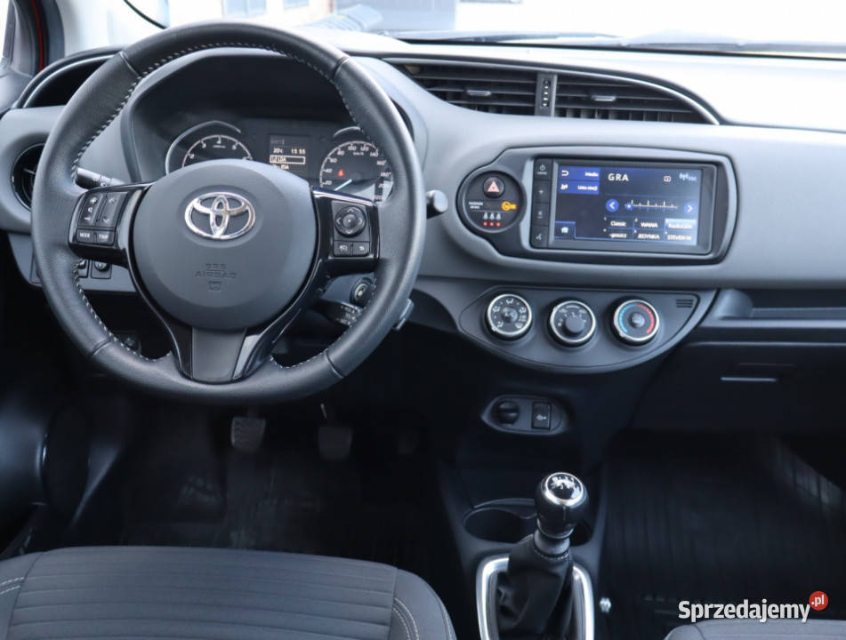 Toyota Yaris 15 Dual VVTi benzyna Yaris