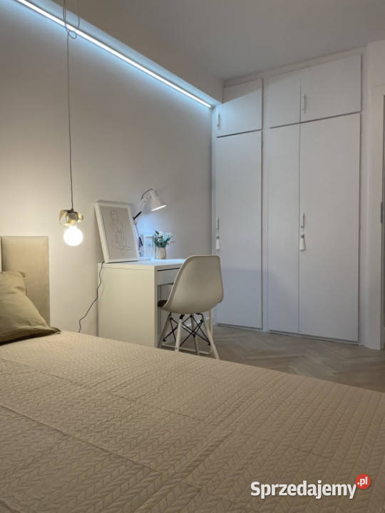 MOKOTÓW ładne 2 pokoje metrze park Warszawa