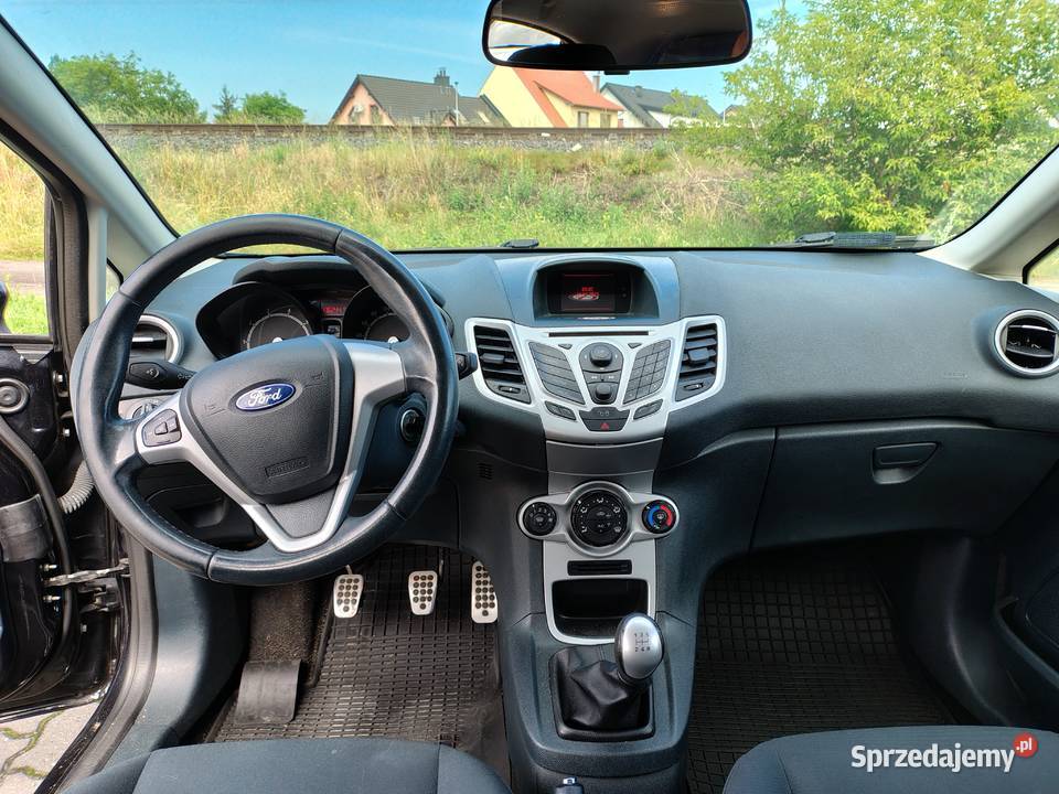 Ford Fiesta 12 benzyna 2011 benzyna wielkopolskie Piła sprzedam