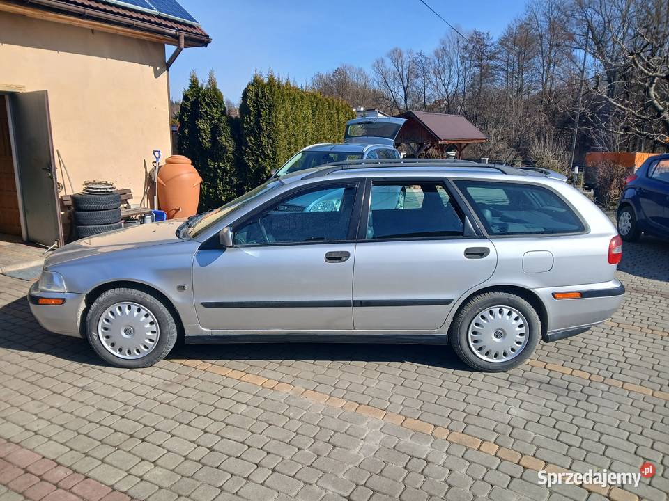 Sprzedam volvo v40