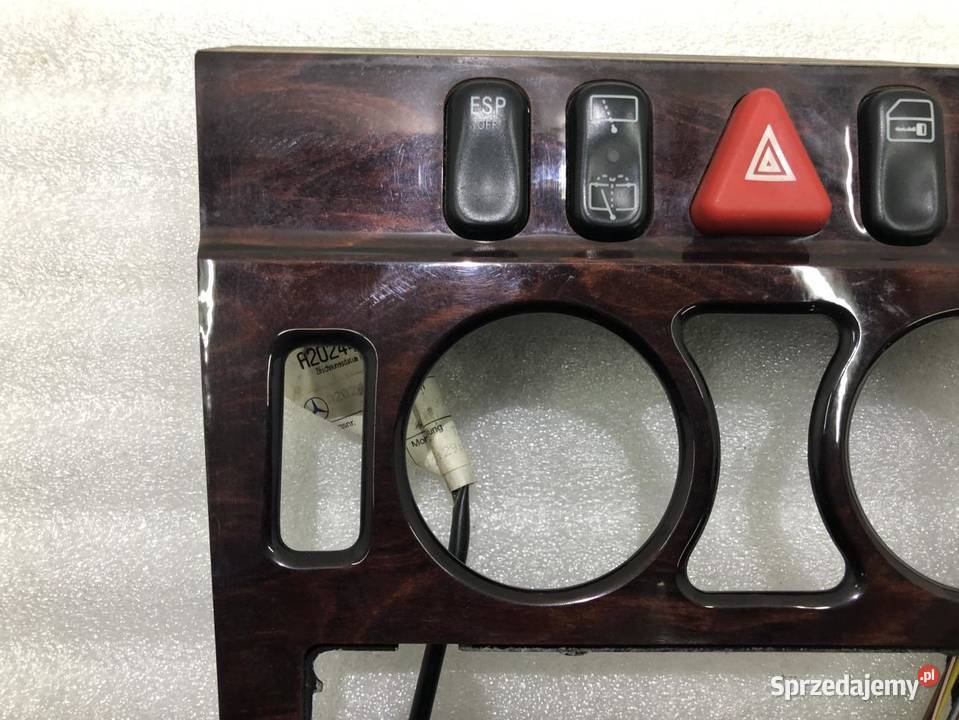 PANEL DEKOR KONSOLI MERCEDES CKLASA W202 9301 EU osobowe wielkopolskie sprzedam