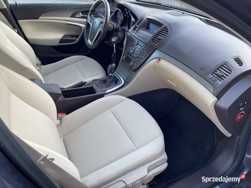 Opel Insignia 18 benzyna klima Hak NOwe Opony szary Częstochowa sprzedam