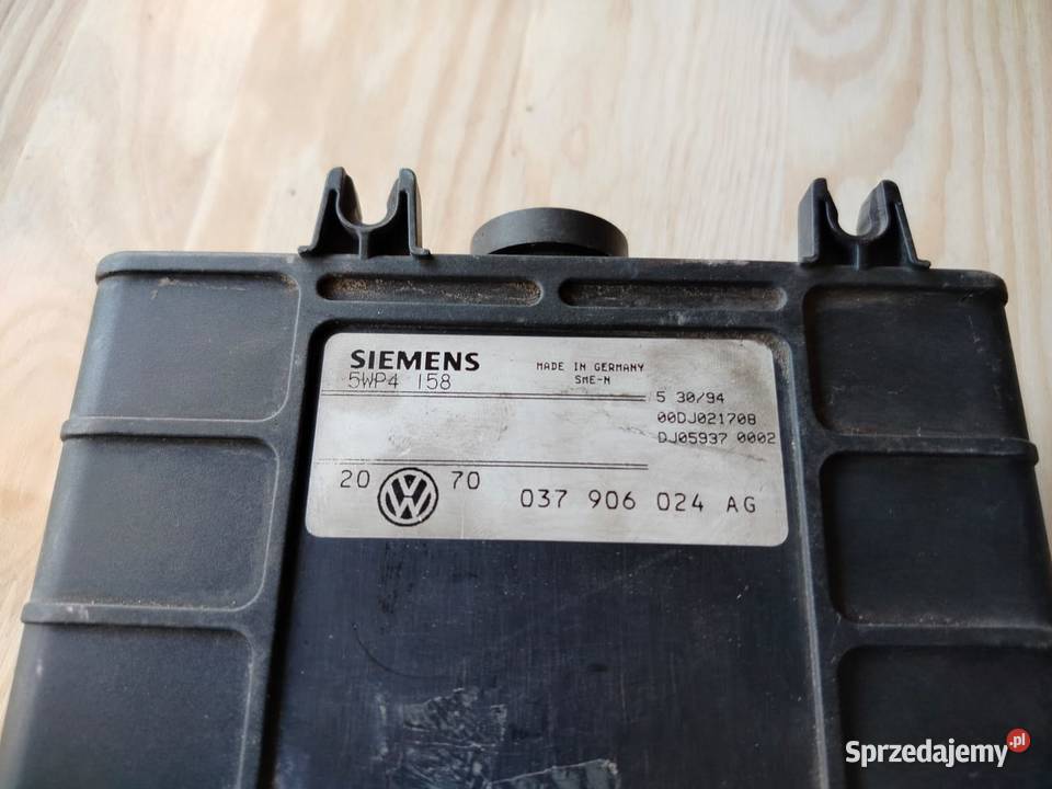 Sterownik Silnika VW 037906024AG 5WP4158 Siemens Ruda Śląska