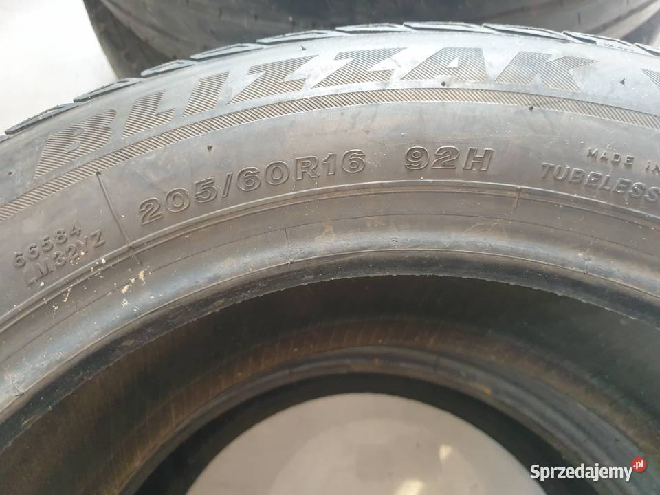 Opony Bridgestone Blizzak LM32 20560r16