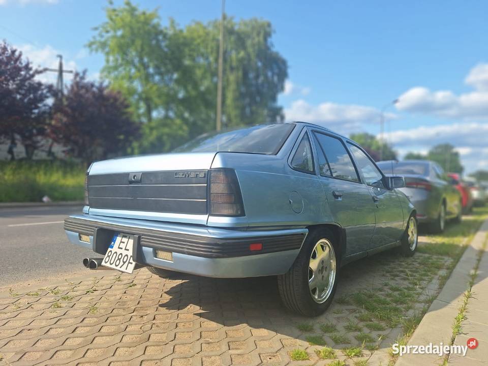 Pontiac LeMans 1990 Sedan / Limuzyna Łódź