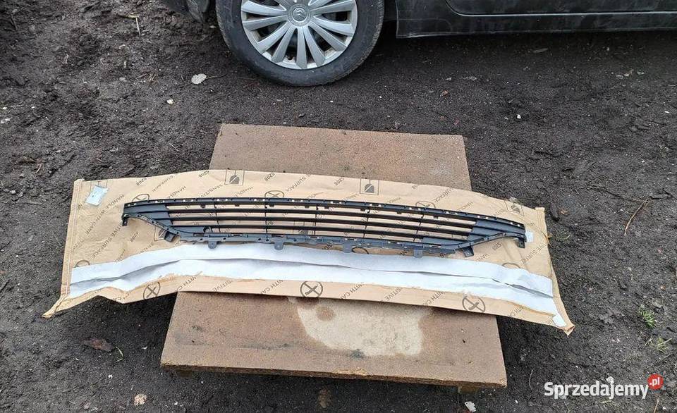 Kratka środkowa w zderzak przedni Opel Astra K V sprzedam