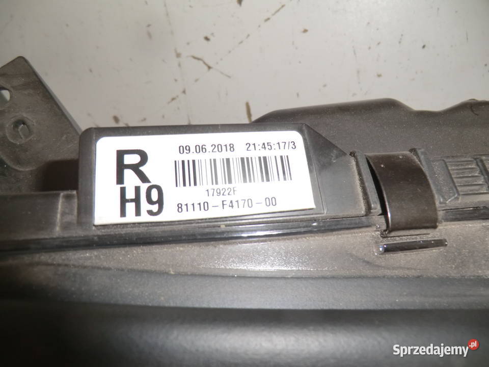 Toyota CHR LAMPY PRZÓD 81110F417000 osobowe