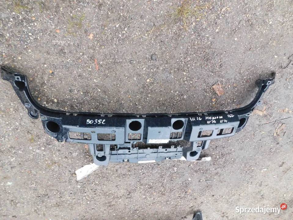 BMW E70 X6 ślizg zderzaka B0392 WYSYŁKA Żory