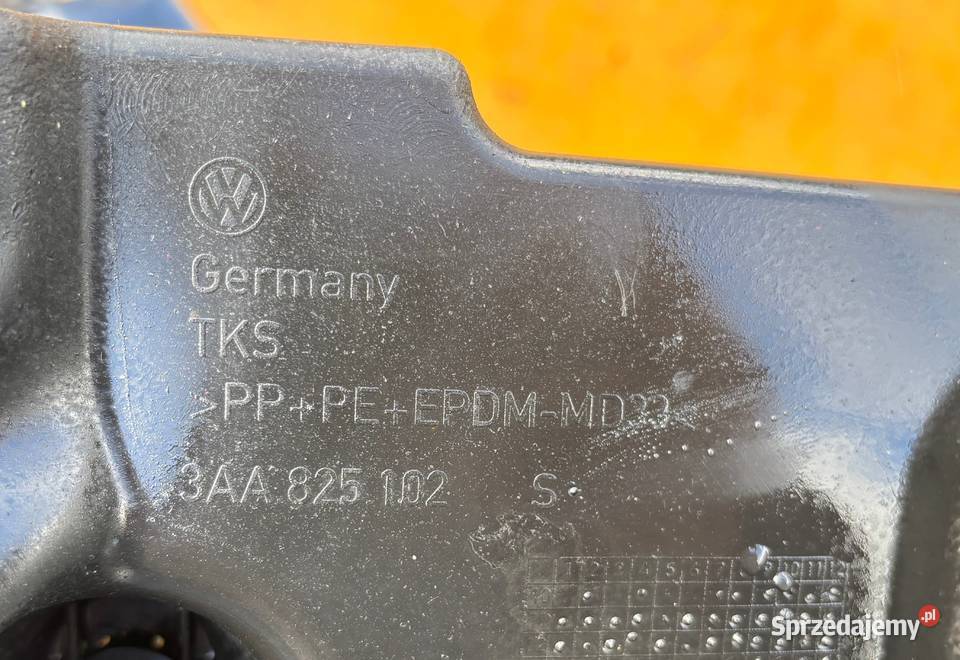 VW PASSAT B7 KOMBI OSŁONA PODWOZIA PRAWY TYŁ ORG Radom