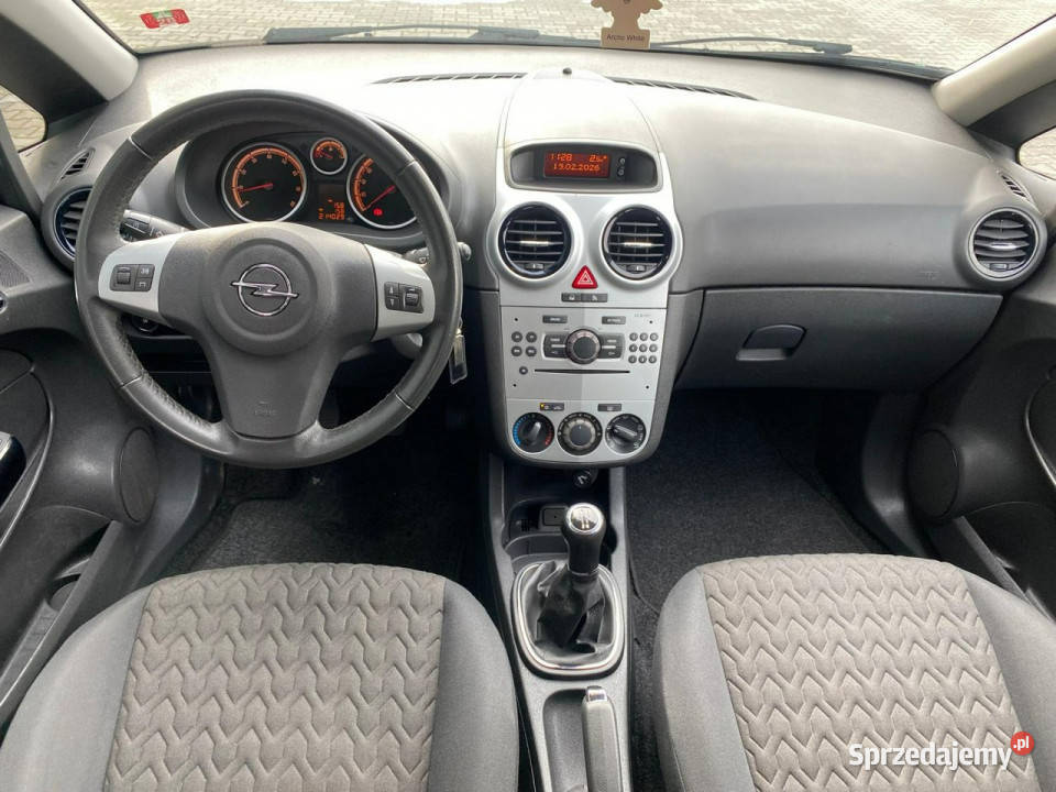 Opel Corsa multifunkcja klima DRL benzynka Żory