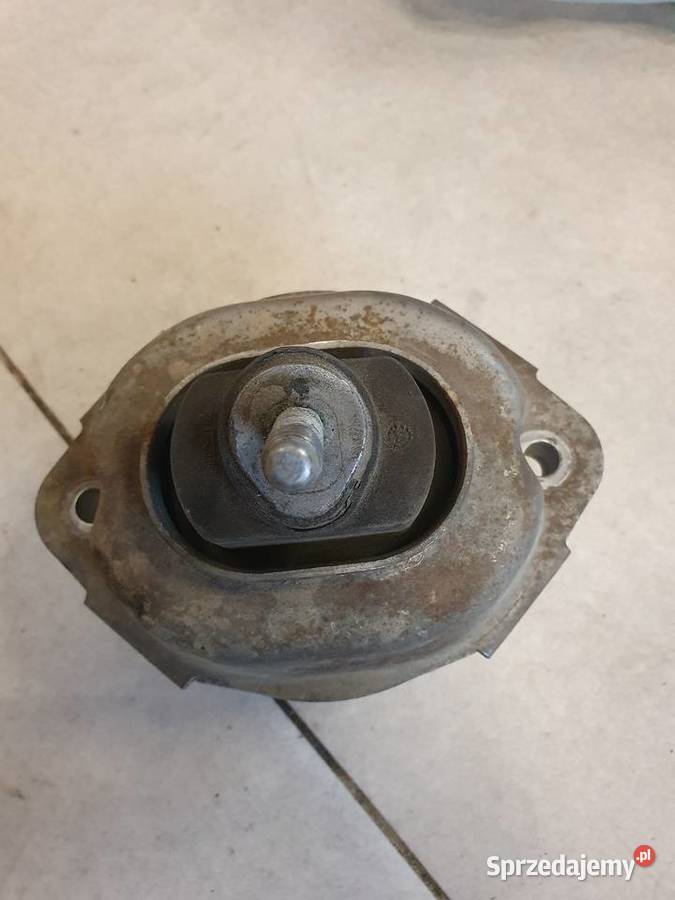 Poduszka silnika BMW X5 6758 44401 osobowe Dobre Miasto sprzedam