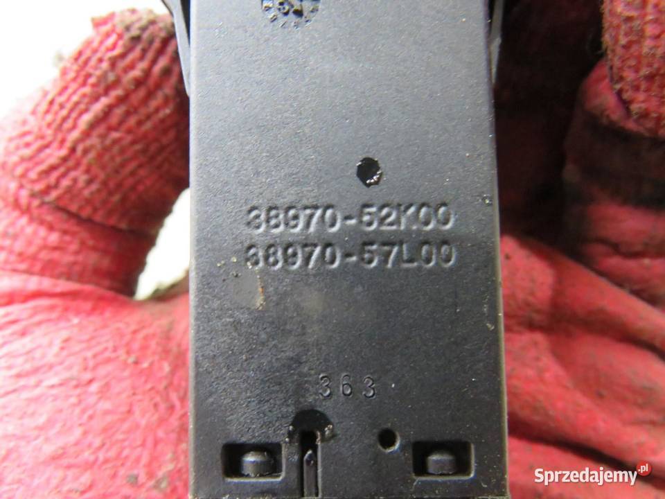 WŁĄCZNIK AIRBAG SX4 SCROSS 3897052K00 Panele sterowania, przełączniki sprzedam