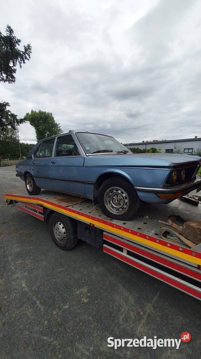 BMW 525 e12