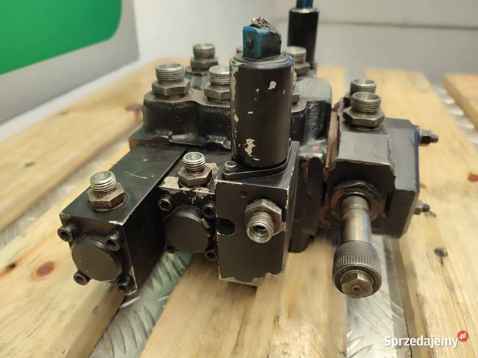 Rozdzielacz hydrauliczny 200071943013 BUCHER Wilkowo sprzedam