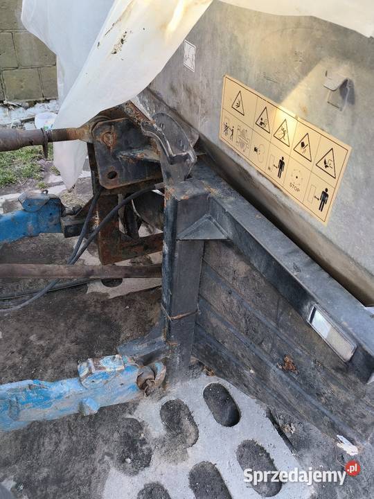 Rozsiewacz nawozów dwutalerzowy