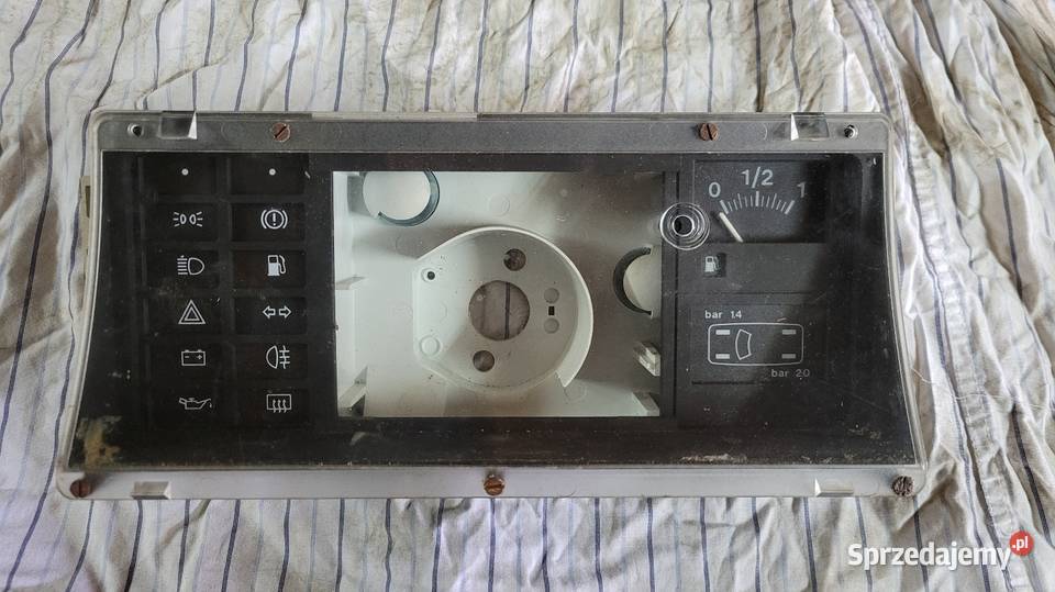 Nieużywana obudowa licznika Fiat 126p FL 8793 Rok produkcji 1987 łódzkie Tuszynek Majoracki