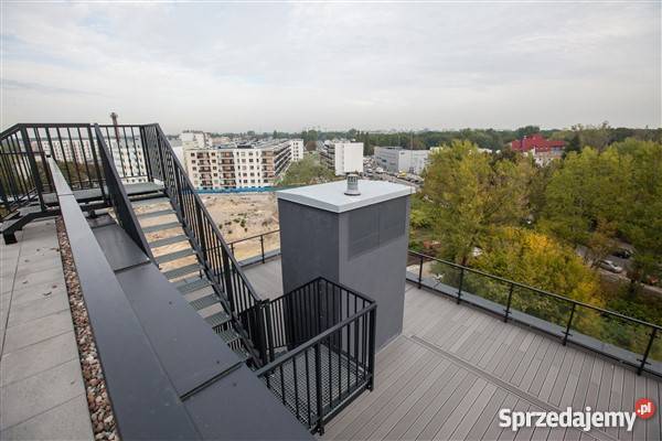 Bezpośrednio z dwupoziomowym tarasem na dachu