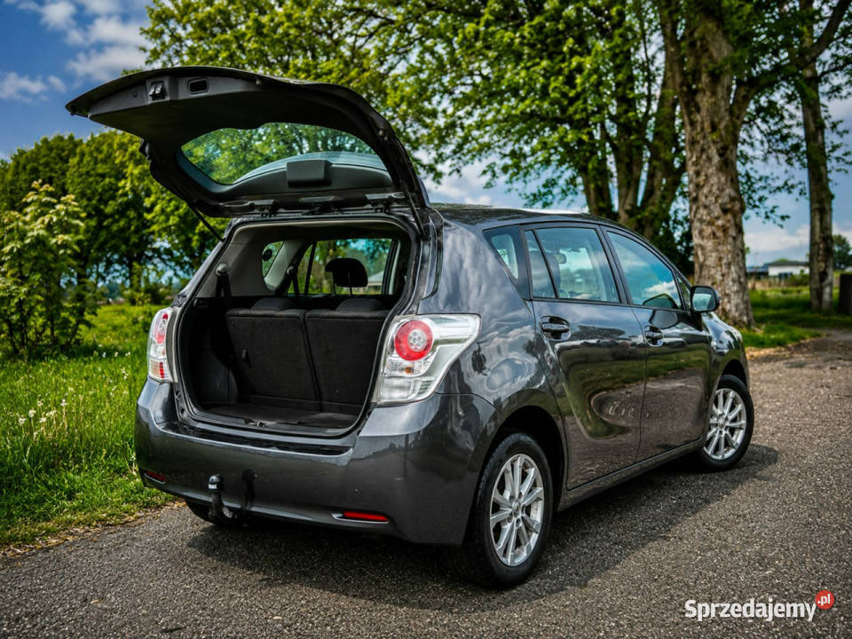 Toyota Verso Rok produkcji 2010 Verso Sadlno sprzedam
