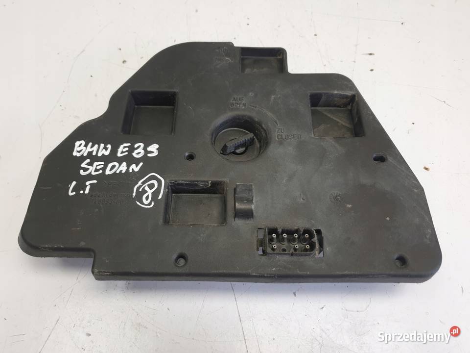 BMW E39 sedan WKŁAD TYLNEJ LAMPY Lewy tył osobowe Chełm