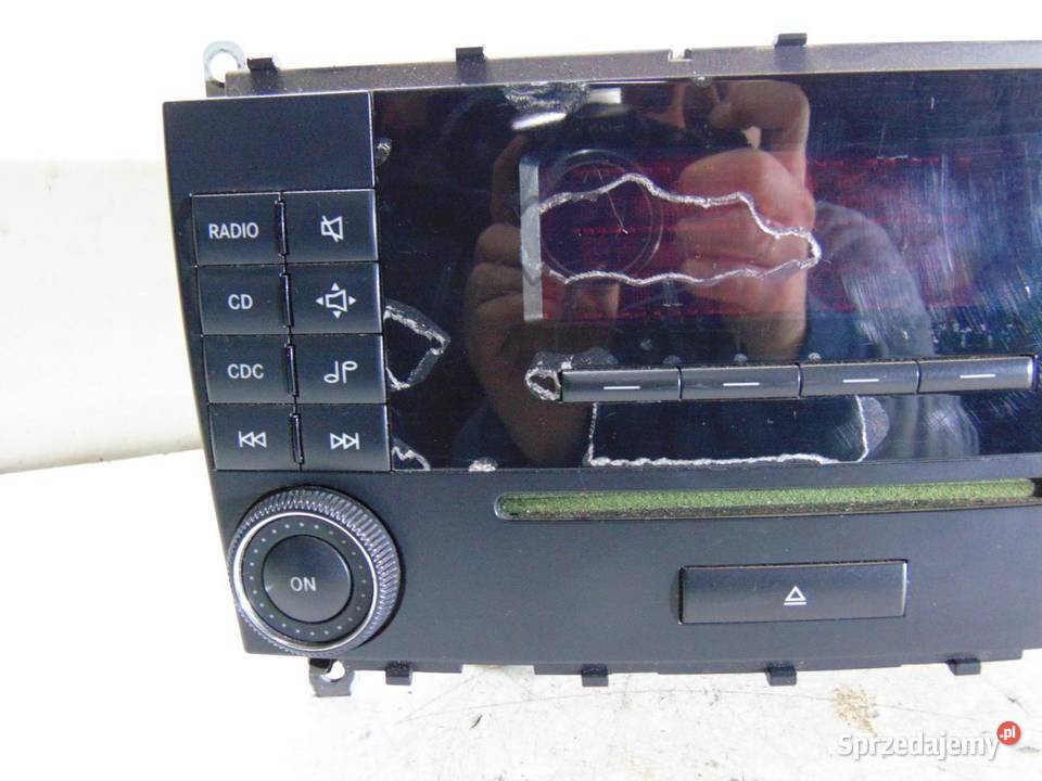RADIO CD MERCEDES W209 A2098700989 MF2540