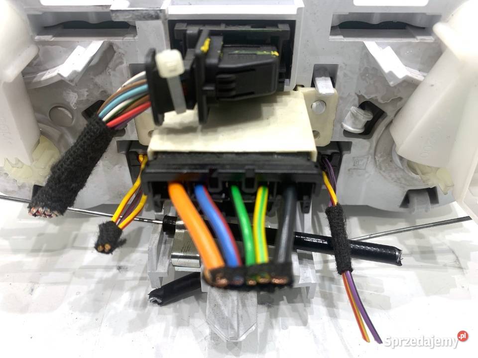 PANEL STEROWANIA NAWIEWU OPEL CORSA E 466119570