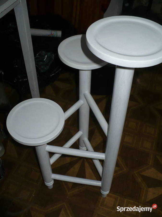 Kwietniki x2 sztuki na 3 podstawki wielkopolskie Puszczykowo sprzedam