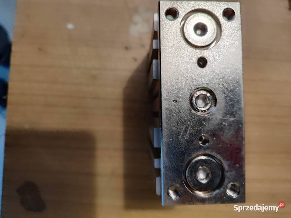 Siłownik pneumatyczny MGPM2530 z prowadzeniem Elektronika Lublin