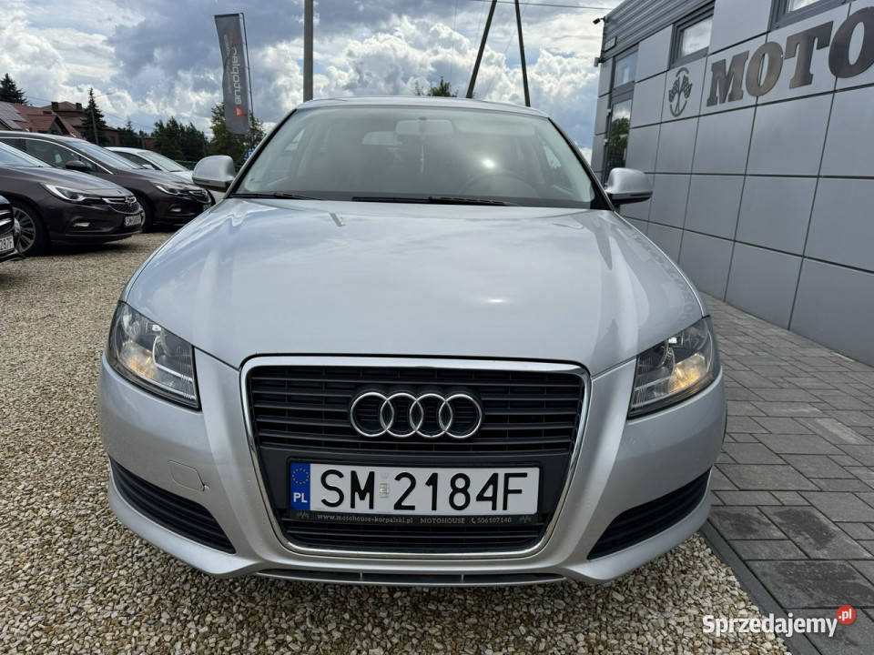 Audi A3 16 Attraction 8P 20032012 srebrny A3 Chełm Śląski sprzedam