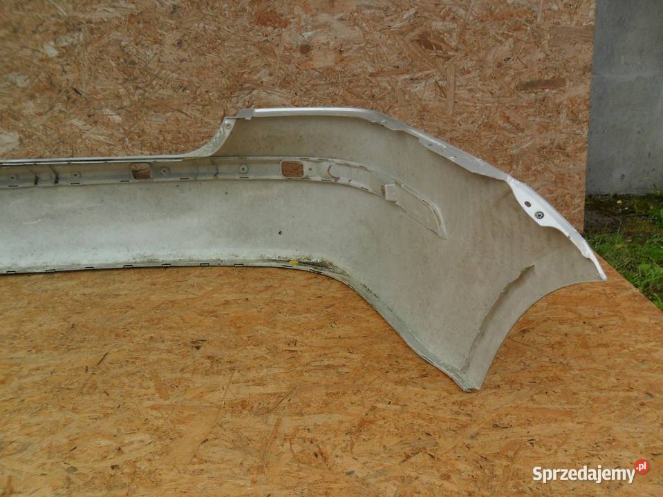 ZDERZAK FOCUS MK2 SEDAN 5M51F17906A osobowe Zderzaki Nowy Tomyśl