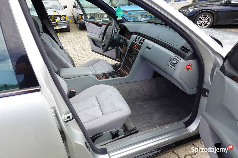 Mercedes W210 290TD Turbo Diesel wyjątkowy światła przeciwmgielne