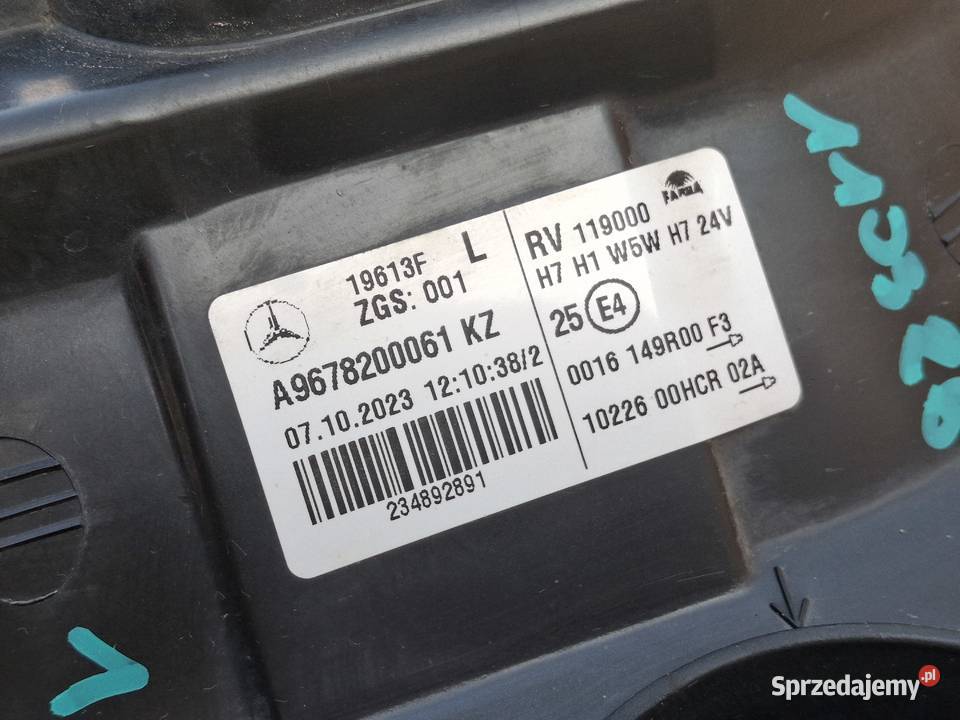 MERCEDES ATEGO REFLEKTOR LEWY LAMPA LEWA