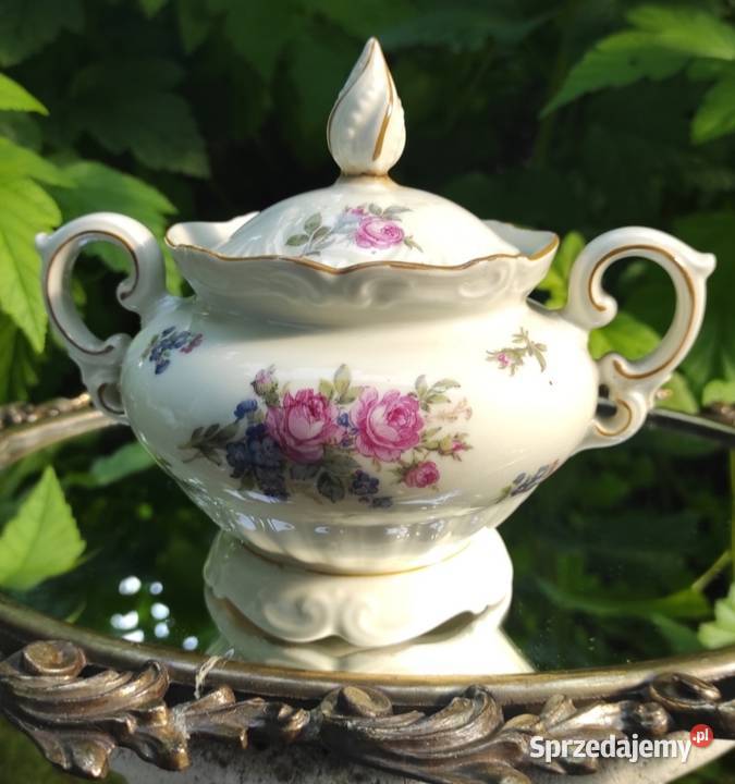 Porcelana zdobiona motywem róż Pabianice