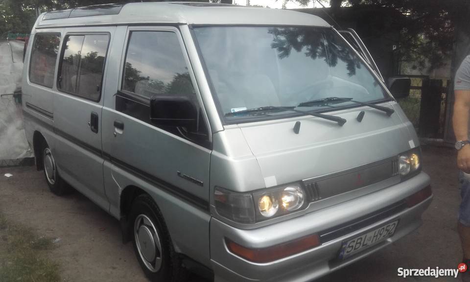 mitsubishi L300 GLS7osóbhakszklany dachLPG Gliwice