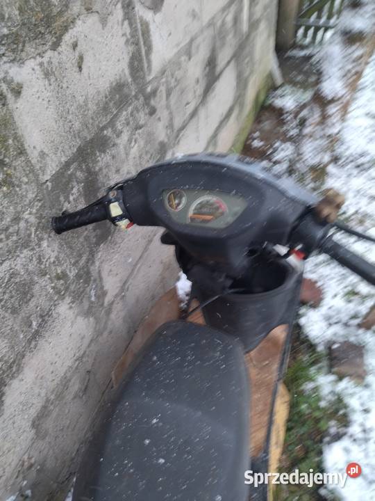 Sprzedam części i ramę skutera 4t zarejestrowana