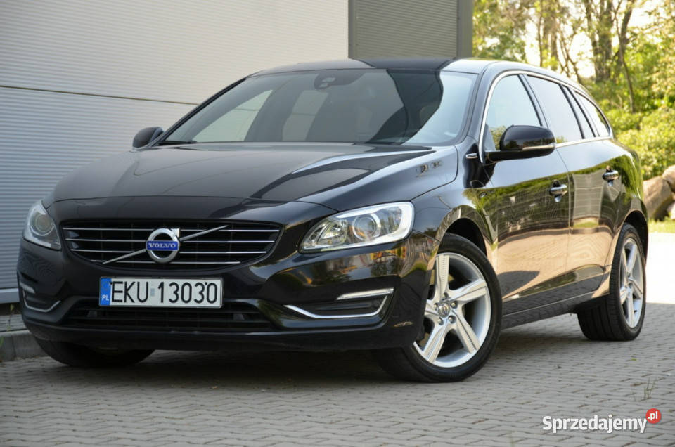 Volvo V60 24D6 AWD Plugin Hybrid Led Serwis czarny Kutno