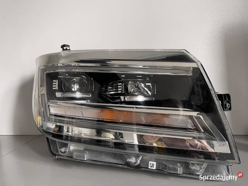 VW CRAFTER MAN TGE PRAWA LAMPA FULL LED