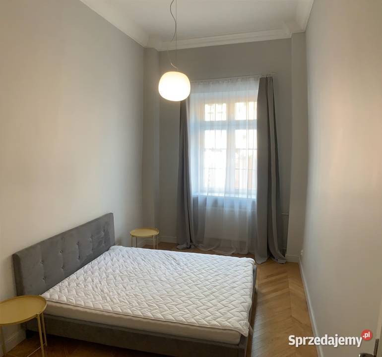 APARTAMENTMENT w kamienicy z widokiem na Ratusz Wrocław