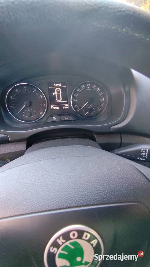 Sprzedam zadbaną skodę Borów