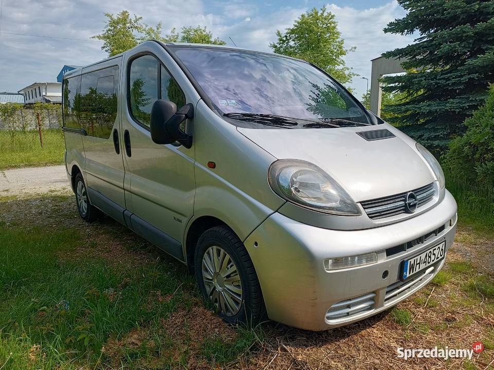 Opel Vivaro 2004 r 19 DTI 101 8 osób Warszawa