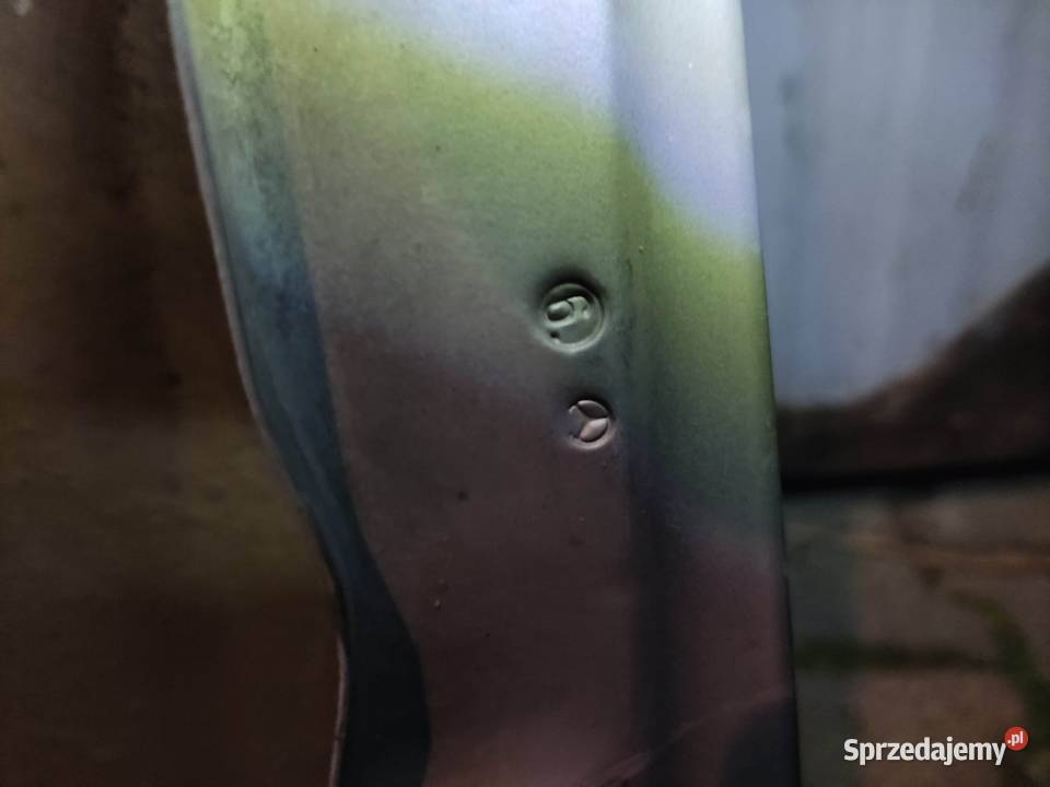 Oryginalny prawy przedni błotnik W124 C124 Błotniki lubelskie Lublin sprzedam