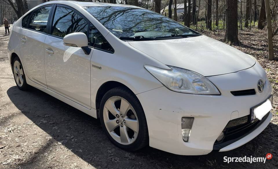 Toyota Prius 18 hybryda bezwypadkowy Rok produkcji 2014 Warszawa