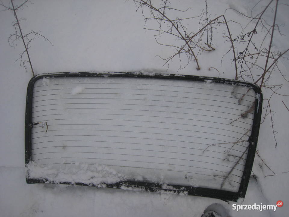 Szyba tylna tył Peugeot 306 sedan 93 bez dziury osobowe