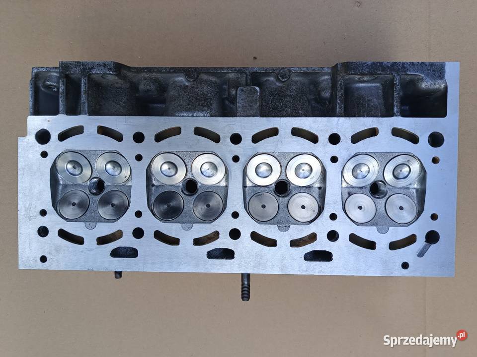 Głowica silnika skoda VW golf seat 14 16V Głowno