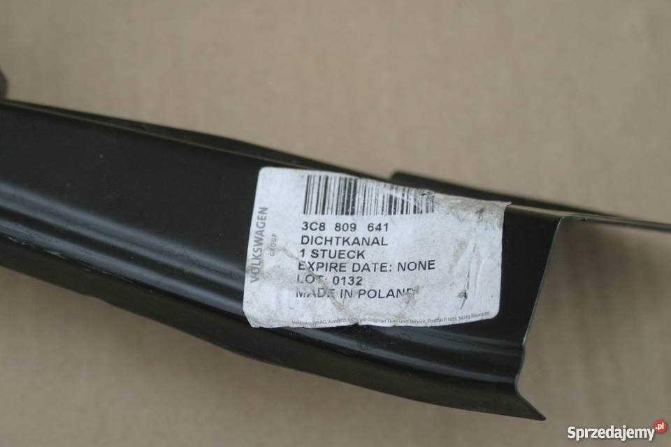 VW PASSAT CC SPŁYW KANAŁ WNĘKA BAGAŻNIKA WYCINKA osobowe Części Bieleń sprzedam