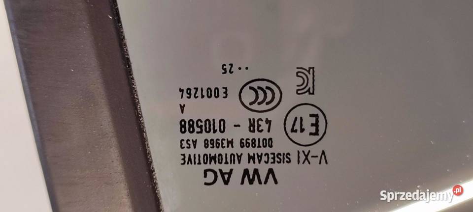 SKODA SUPERB 4 SZYBA PRAWY TYŁ 3J0845214C osobowe