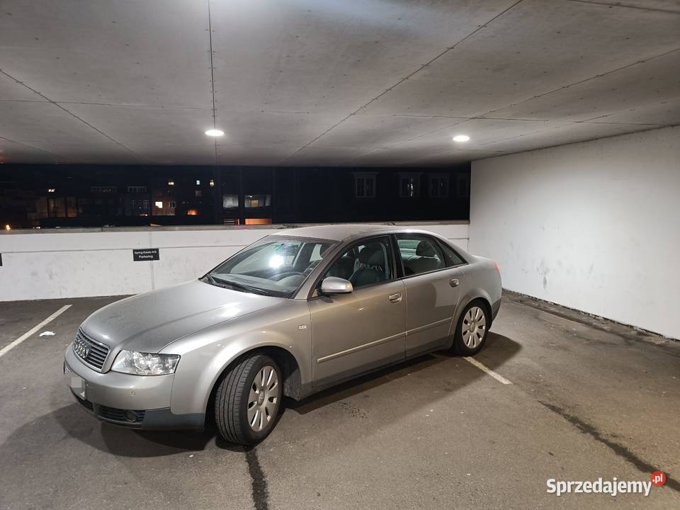 Audi A4 B6 Sedan 2002 LPG PDC Hak światła przeciwmgielne