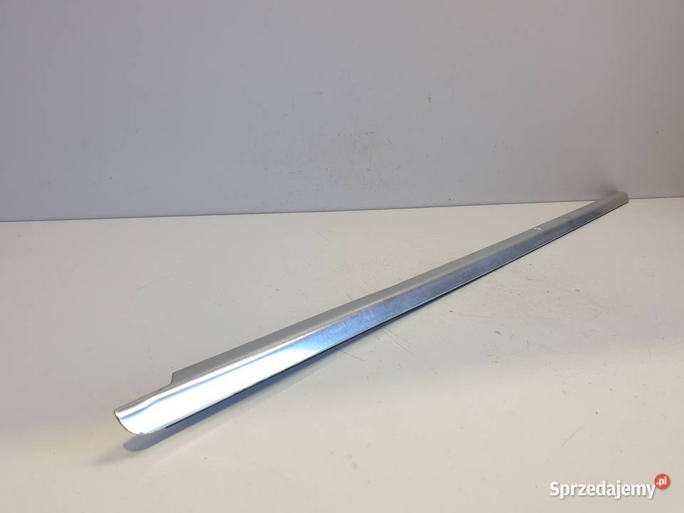 Mercedes W207 Coupe PRAWA LISTWA ZGARNIAJĄCA Rudka