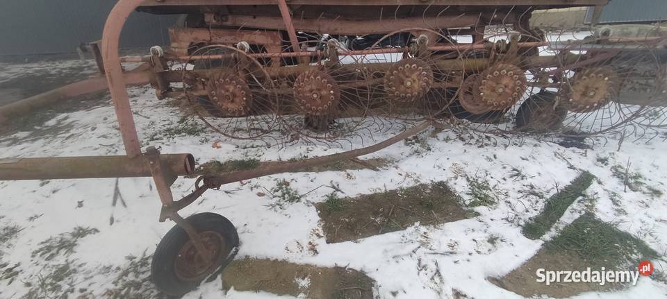 Zgrabiarka przewracarka uszkodzony Olszanka sprzedam